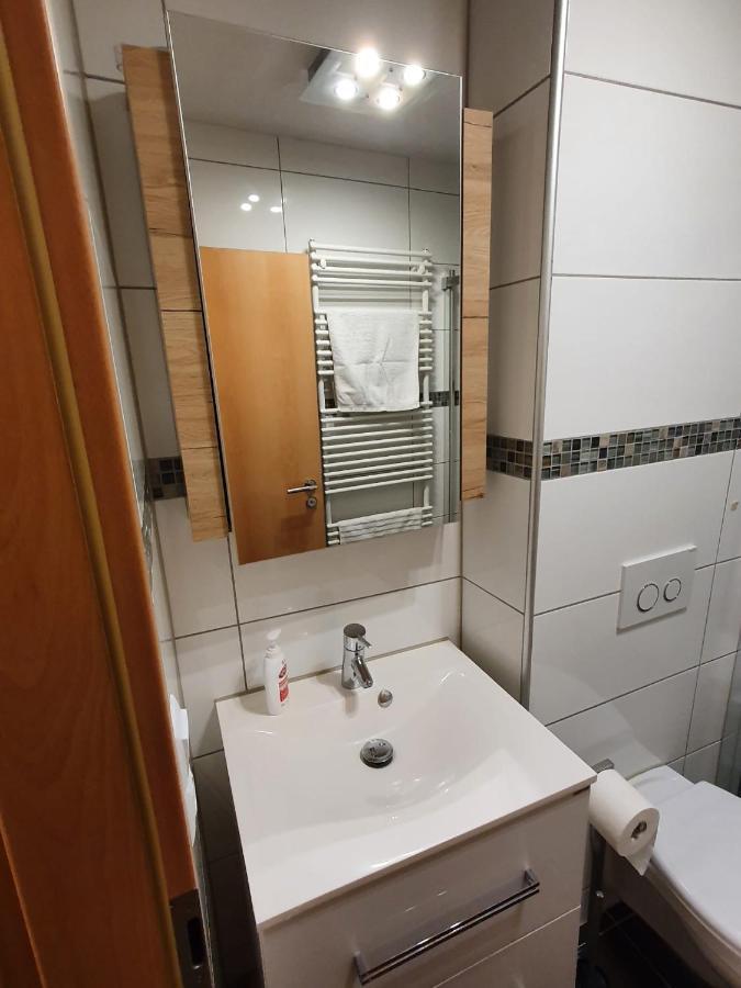 Exklusive Moderne 2 Zi. Wohnung In Ruhiger Lage Schechingen Exterior foto